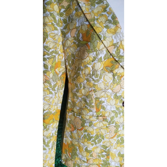 8. J.Crew Helena linen blazer in limone print - Picture 7 of 11
